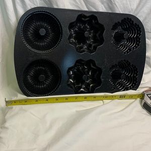 Nordicware Mutimini Bundt Pan